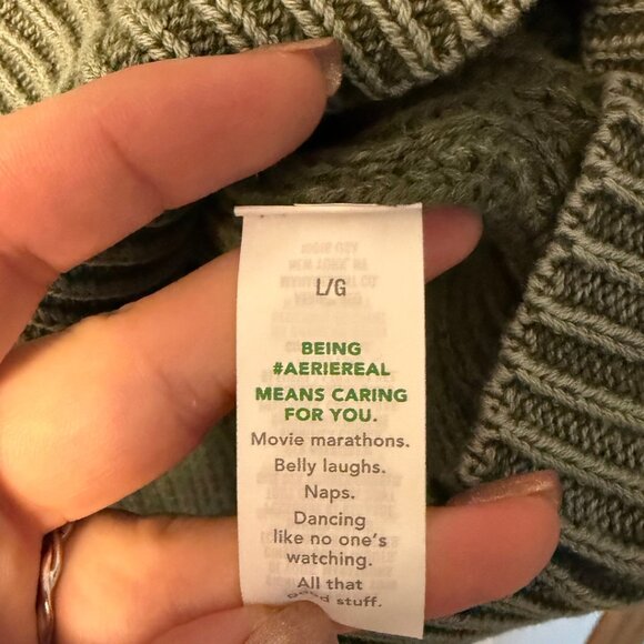 NWOT Aerie Olive Green Cable Knit V-Neck Sweater | 100% Cotton | Size Large - Picture 5 of 6